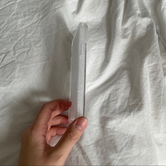 iPhone 12/ 12 pro case - Picture 3 of 7